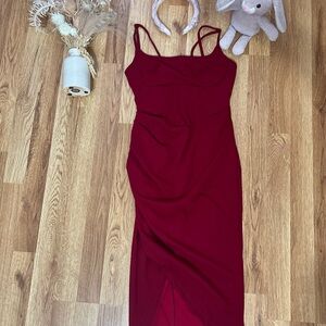 Elegant Red Sleeveless Dress